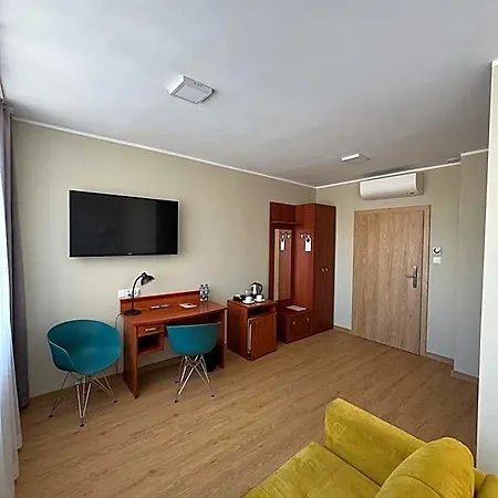 Carina Hotel 3*